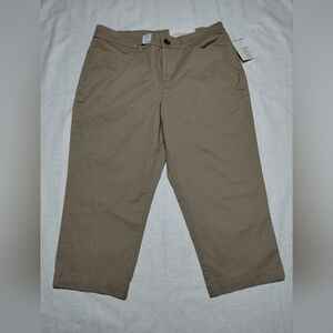 Croft & Barrow Women's Khaki Capri Size (14)